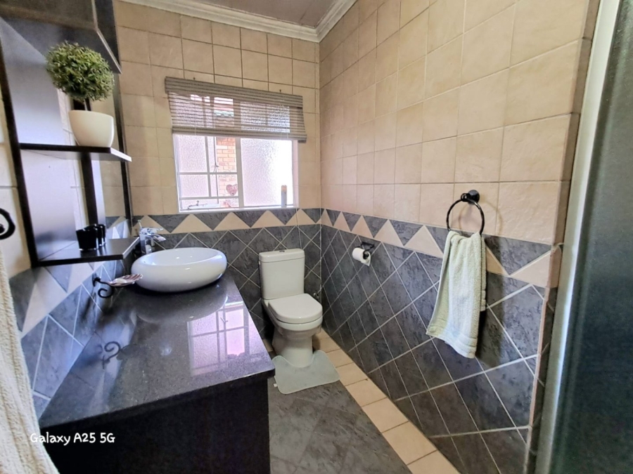 3 Bedroom Property for Sale in Vaalpark Free State